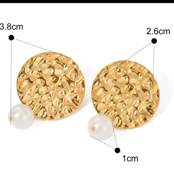 Sedona Retro Pearl Medallion 18K Gold Stainless Steel Waterproof Earrings - Picture 3 of 8